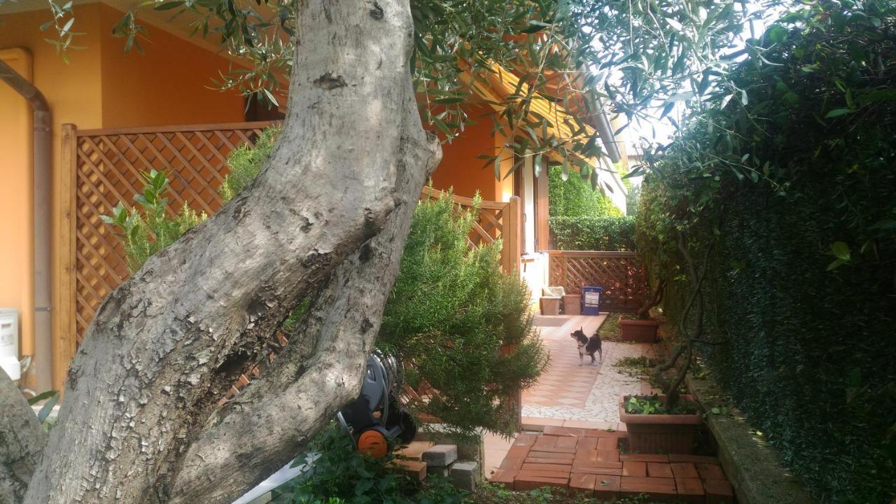 Nido Di Dafne Villa Provaglio d'Iseo Luaran gambar